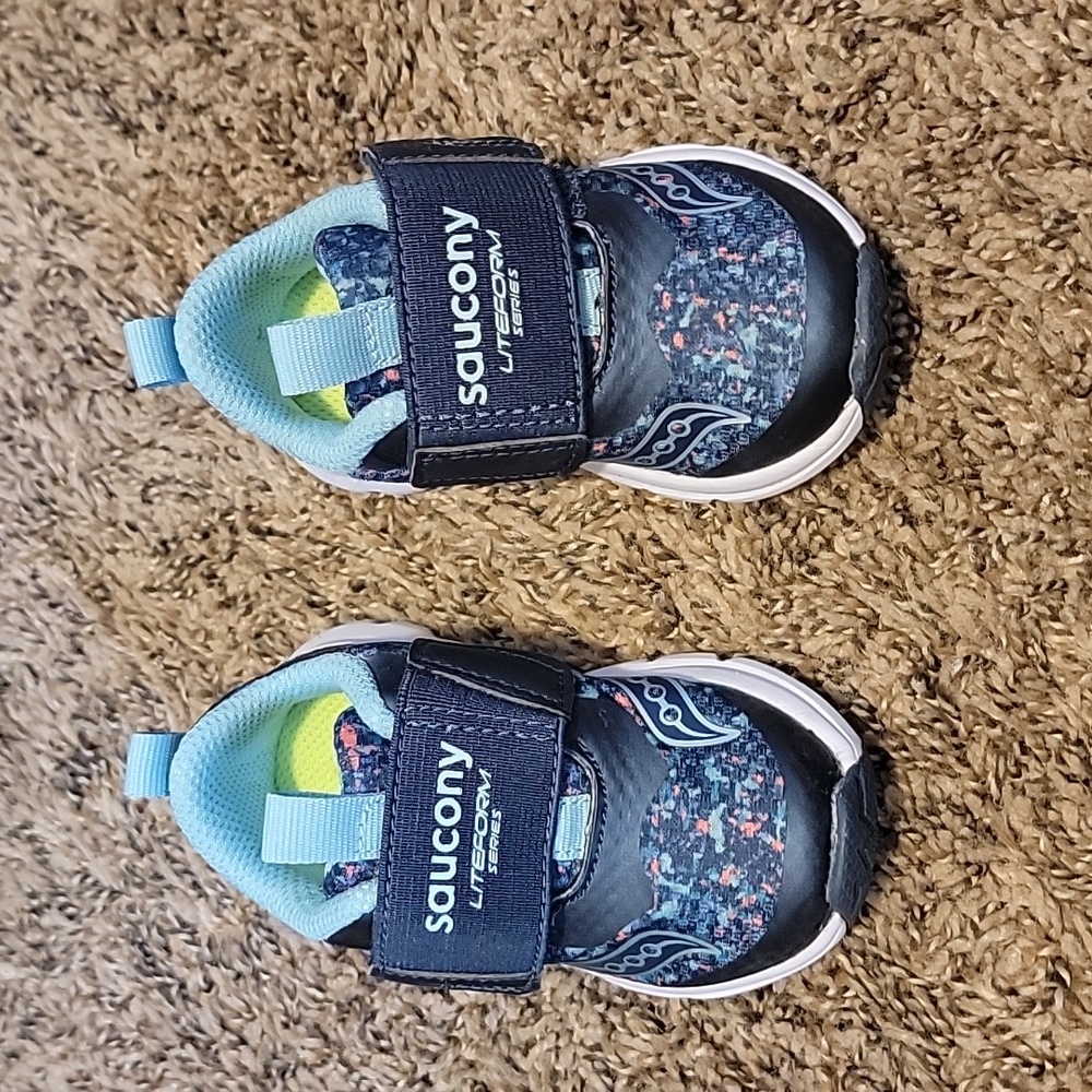 NEW Saucony S - Baby Lite form shoes Size 4 M - Picture 2 of 4